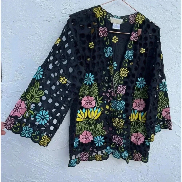 International Apparel Mart Womens Embroidered Floral Top Blouse Black Sz Small - Picture 11 of 11